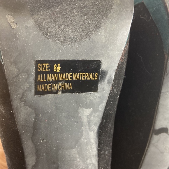 Qupid Faux Suede Peep Toe Heels Size 8.5 Women’s - Picture 12 of 12